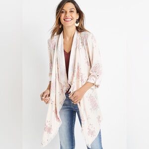 Maurice’s pink floral cascading front kimono size small